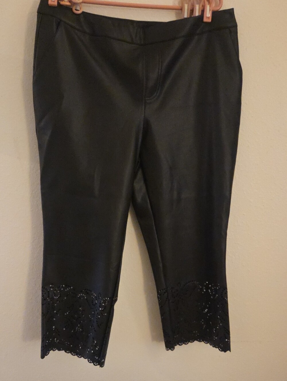 Isaac Mizrahi black faux-leather look pants